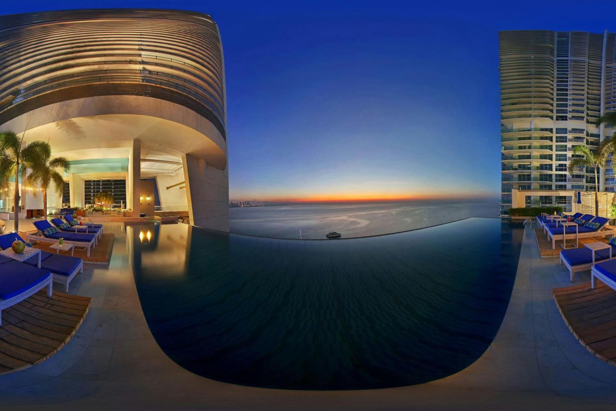 Jw Marriott Panama Otel Dış mekan fotoğraf Infinity pool at the W San Francisco