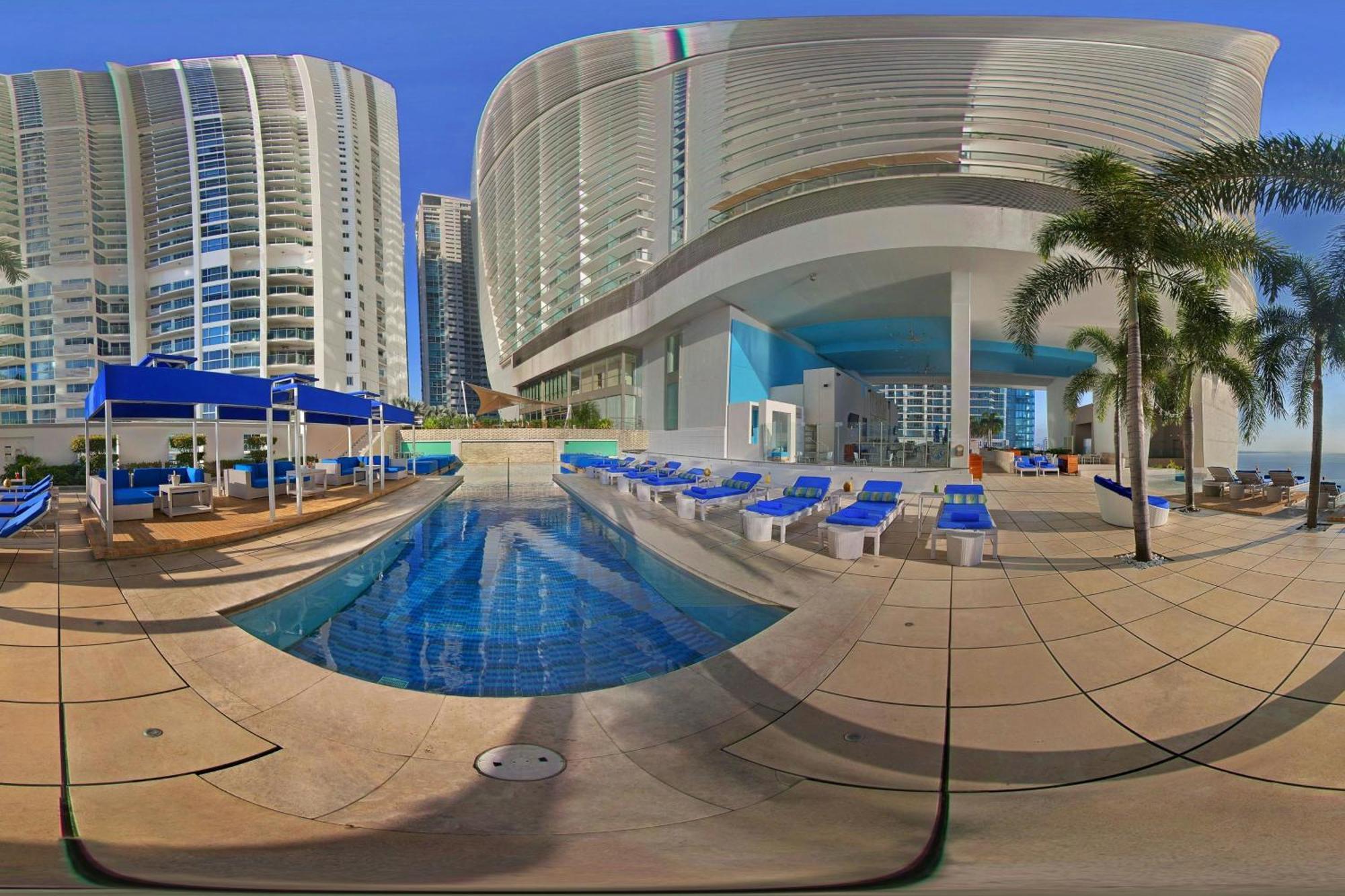 Jw Marriott Panama Otel Dış mekan fotoğraf Panorama of the pool area