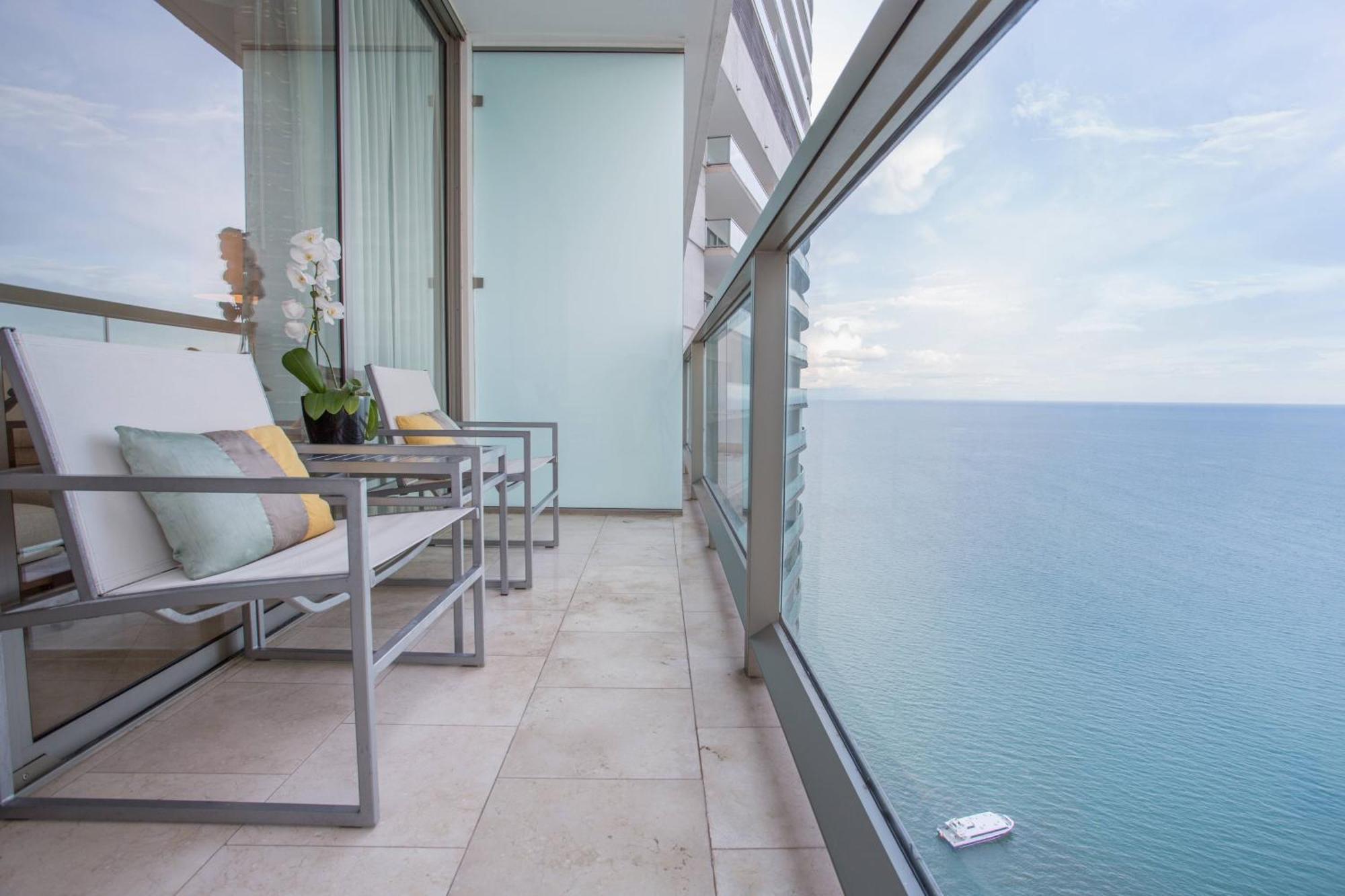 Jw Marriott Panama Otel Dış mekan fotoğraf Balcony of a penthouse